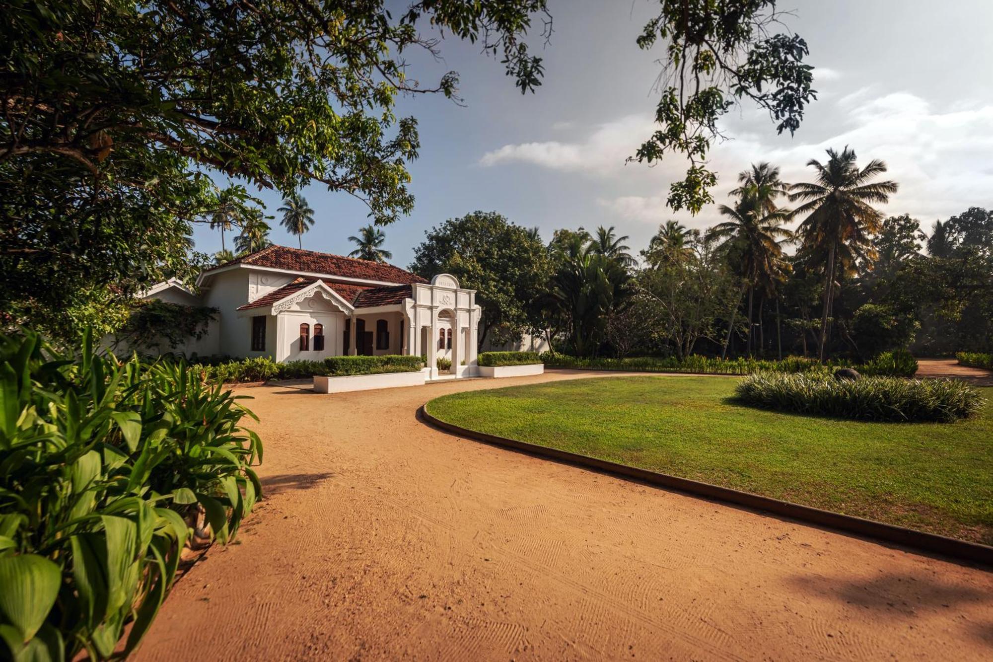 Uga Riva - Negombo Hotel Exterior photo
